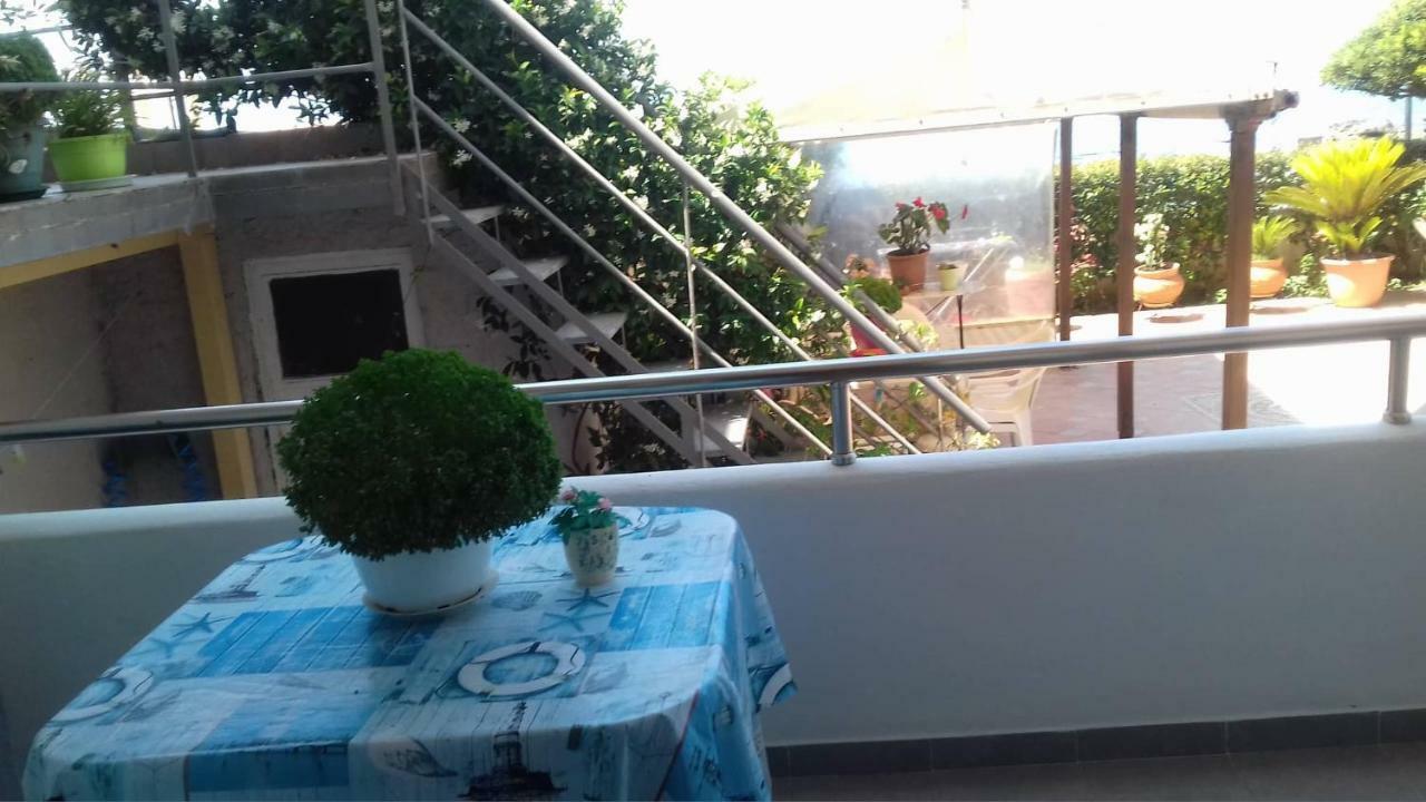 Family Sea & Garden View Apartment 프레베자 외부 사진