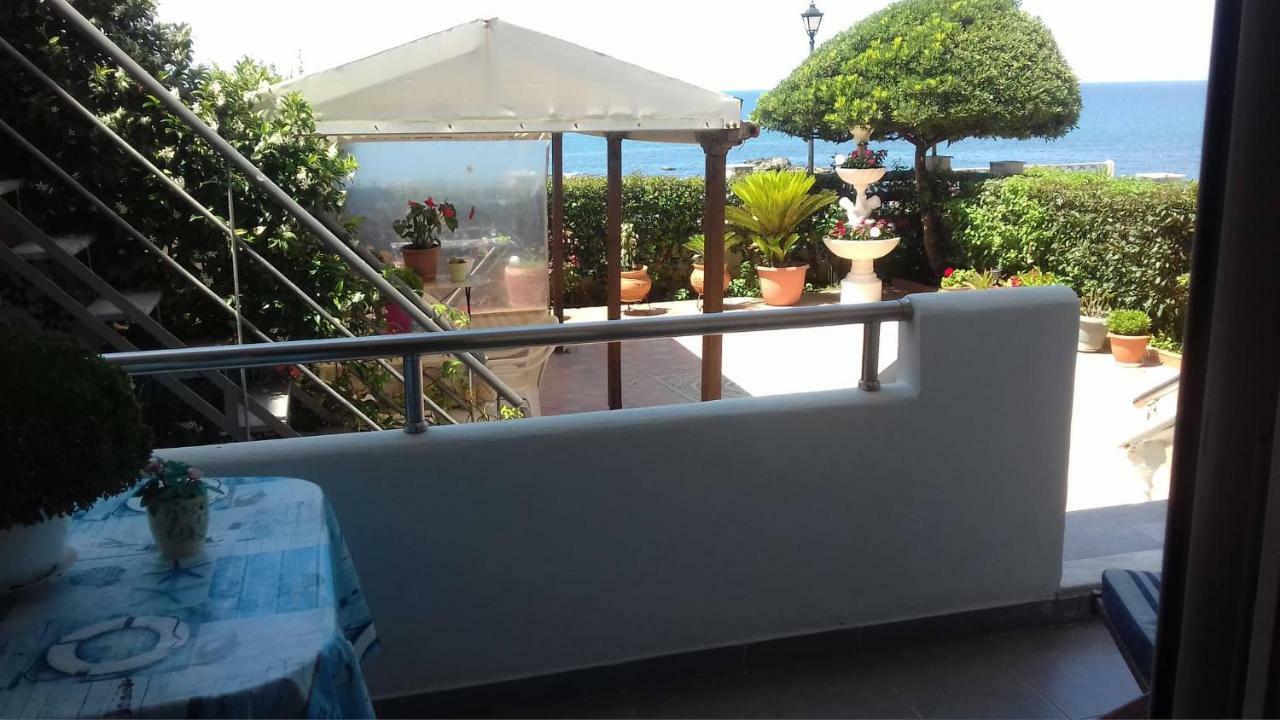 Family Sea & Garden View Apartment 프레베자 외부 사진